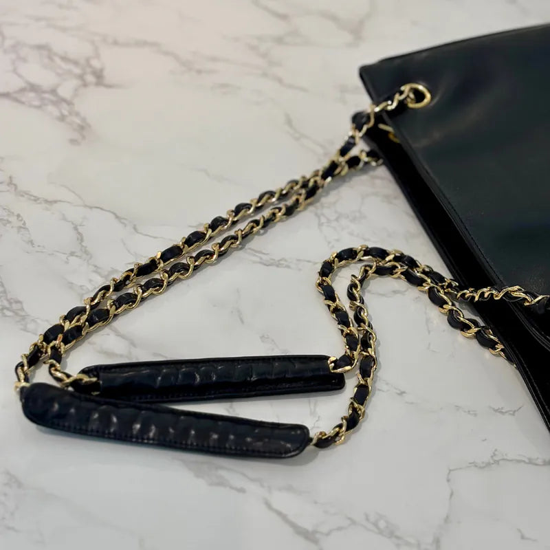 jw553-chanel-vintage-black-lambskin-quilted-tote-bag