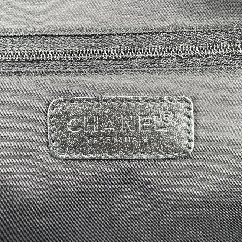 jy365-chanel-vintage-black-nylon-handbag