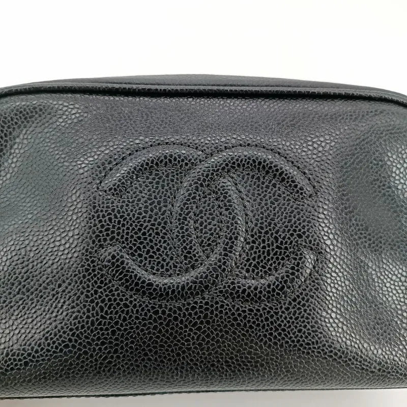 jt265-chanel-vintage-black-caviar-leather-cosmetic-bag