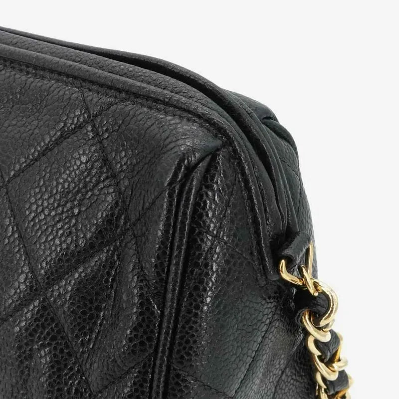 jah48-chanel-vintage-black-caviar-golden-ball-camera-bag