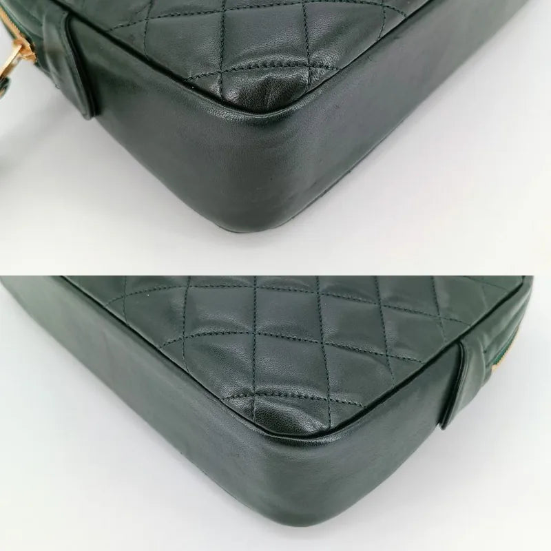 ra847-chanel-vintage-dark-green-lambskin-quilted-camera-bag