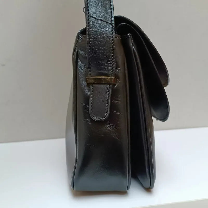 jw452-celine-vintage-black-box-leather-shoulder-bag
