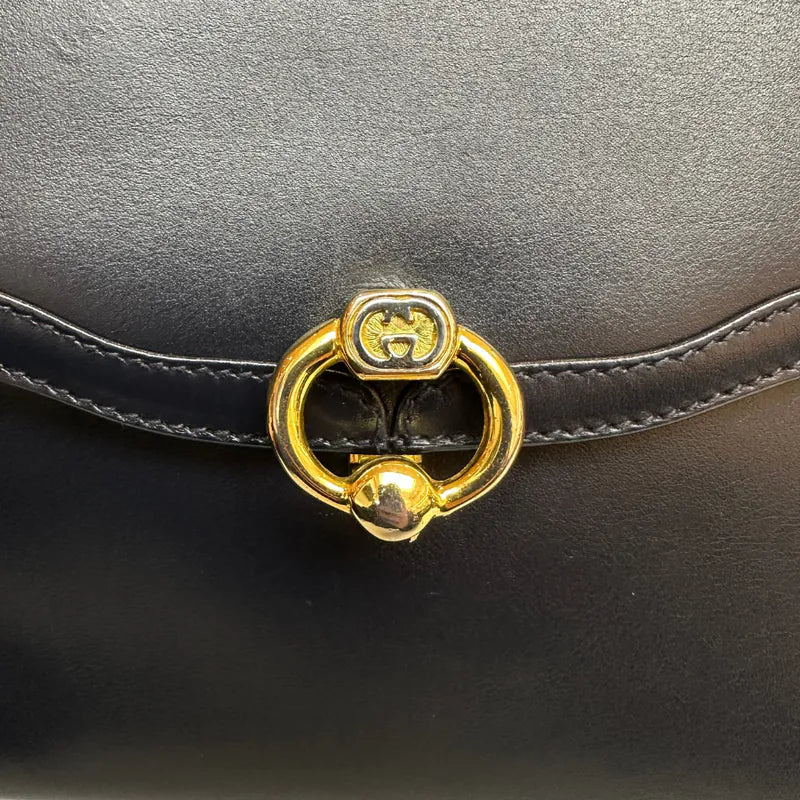 jw815-gucci-vintage-navy-leather-shoulder-bag