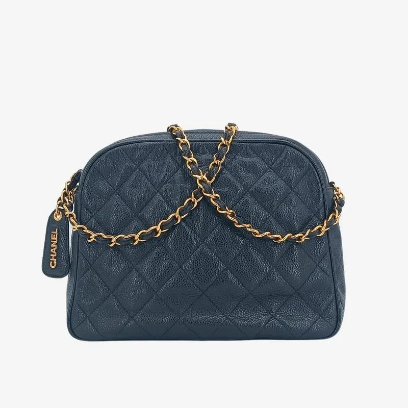 ra209-chanel-vintage-black-caviar-leather-quilted-camera-bag