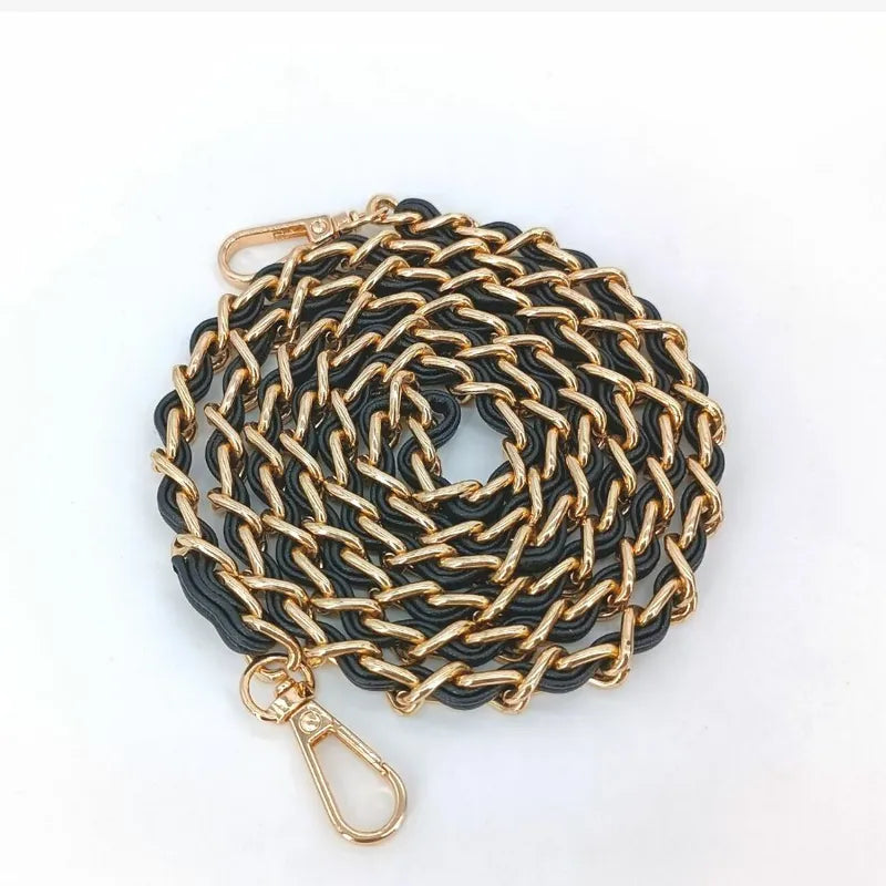 jt137-chanel-vintage-black-caviar-leather-cosmetic-bag