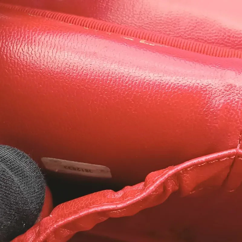 js658-chanel-vintage-red-caviar-leather-cosmetic-bag