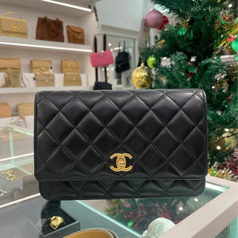 c523-chanel-black-lambskin-wallet-on-chain-