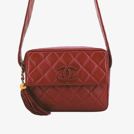 ra426-chanel-vintage-burgundy-lambskin-tessel-camera-bag