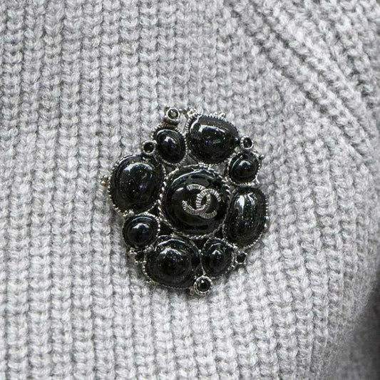jq607-chanel-vintage-black-brooch