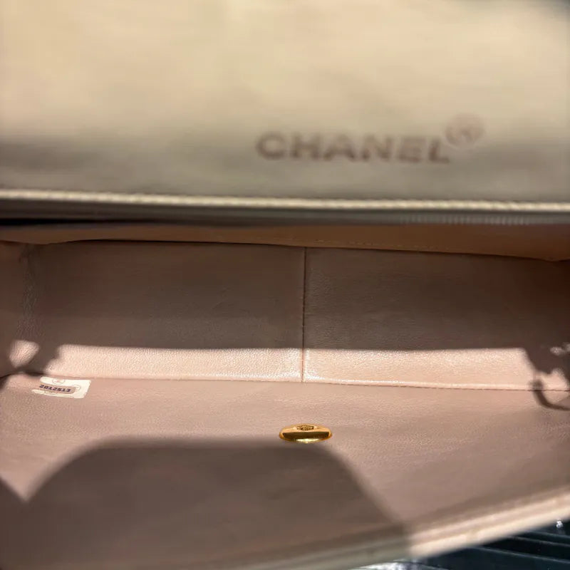 rb375-chanel-vintage-beige-lambskin-flap-bag