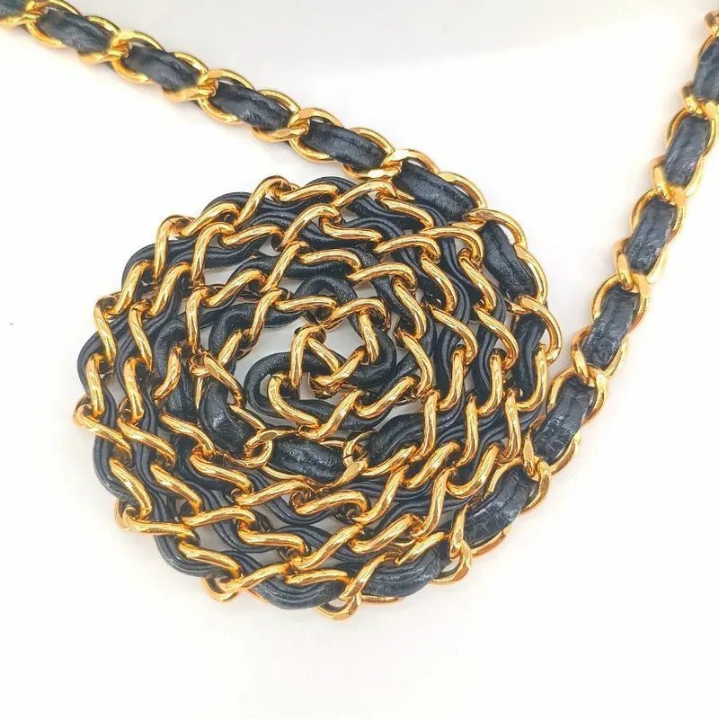 jt517-chanel-vintage-black-lambskin-quilted-camera-bag