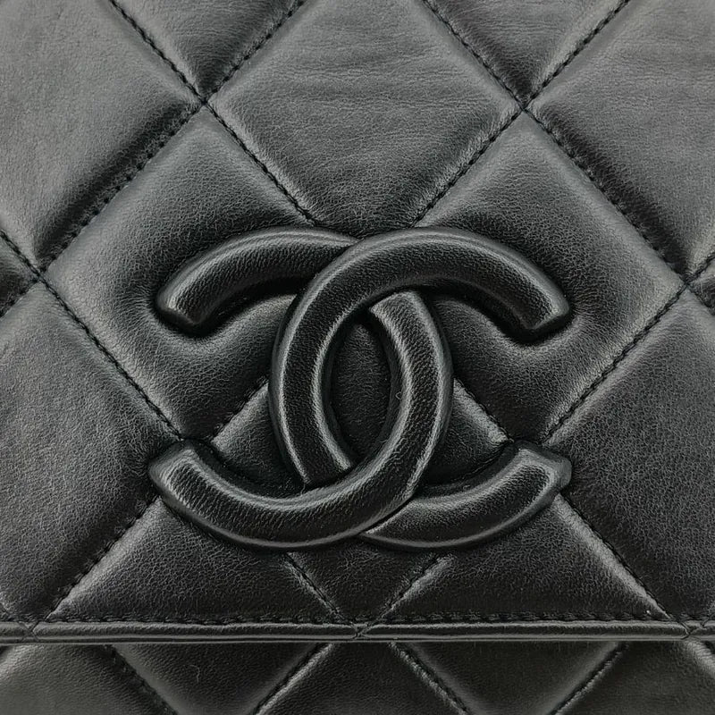 jah200-chanel-vintage-black-lambskin-tessel-camera-bag