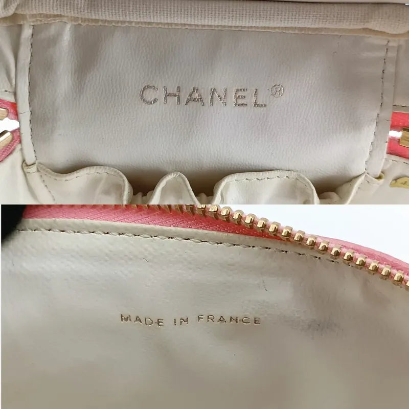 js695-chanel-vintage-pink-caviar-leather-cosmetic-bag