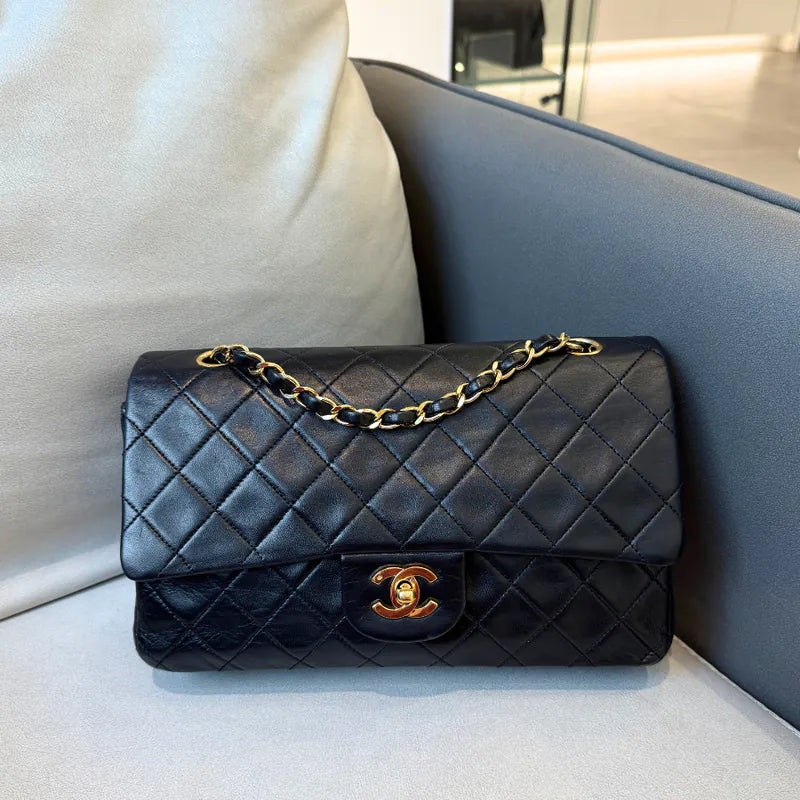 rc539-chanel-vintage-black-lambskin-25cm-classic-flap-bag