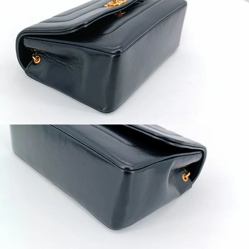 ra200-chanel-vintage-black-lambskin-gold-chain-flap-bag