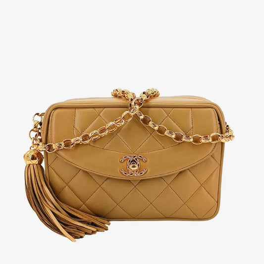 c480-chanel-vintage-beige-lambskin-gold-chain-camera-bag