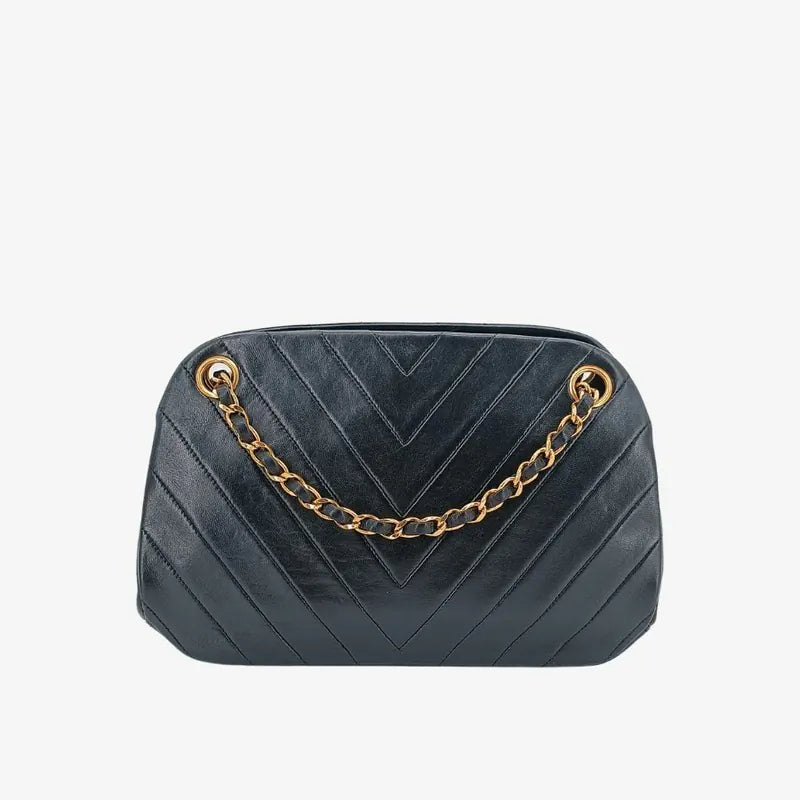 rb001-chanel-vintage-black-lambskin-chevron-handbag