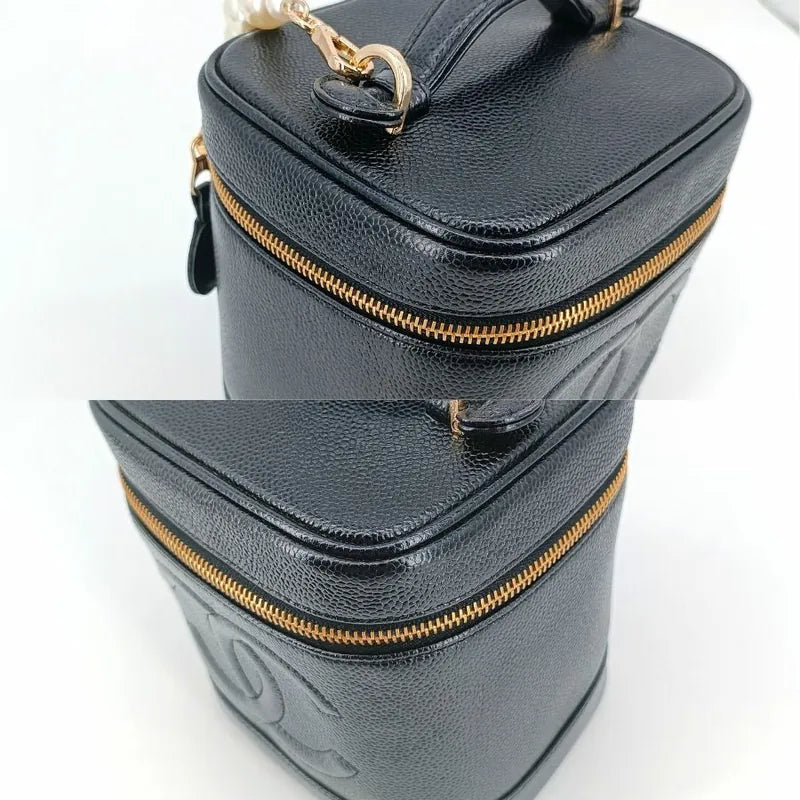 jt042-chanel-vintage-black-caviar-leather-cosmetic-bag