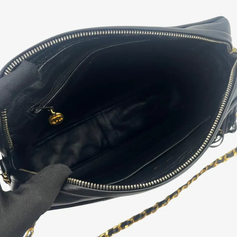 rc244-chanel-vintage-black-lambskin-tassel-camera-bag