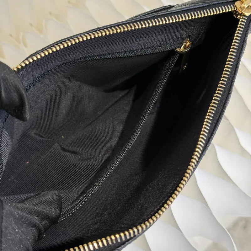 rb953-chanel-vintage-black-caviar-leather-quilted-handbag