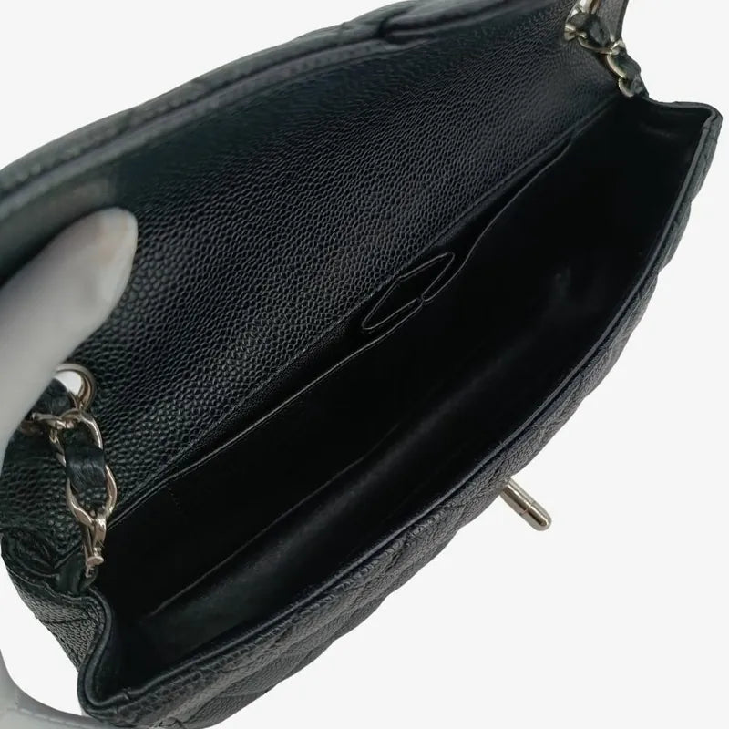 c506-chanel-vintage-black-caviar-leather-east-west-shoulder-bag