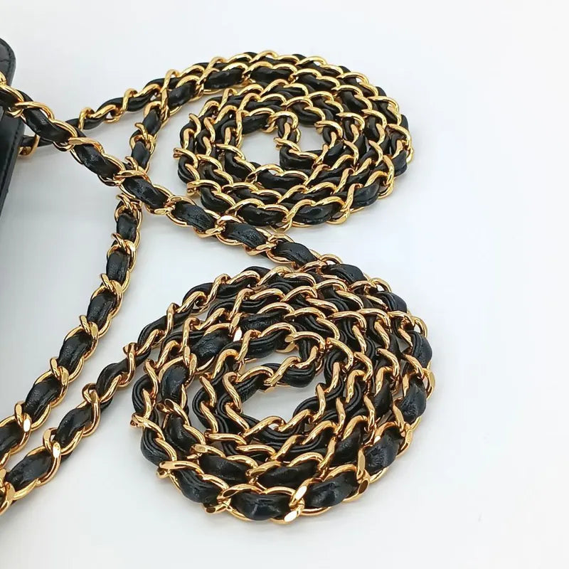 jah148-chanel-vintage-black-lambskin-quilted-camera-bag