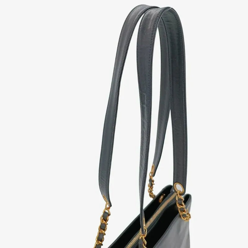 jah161-chanel-vintage-black-lambskin-embossed-logo-tote-bag