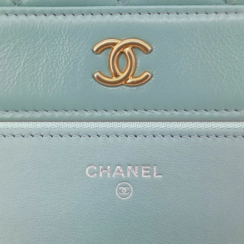 c313-chanel-light-green-calfskin-gabrielle-wallet-on-chain
