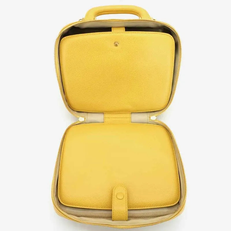 jr680-chanel-vintage-yellow-caviar-leather-cosmetic-bag