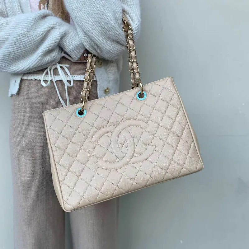 c516-chanel-vintage-beige-caviar-leather-gst-tote-bag