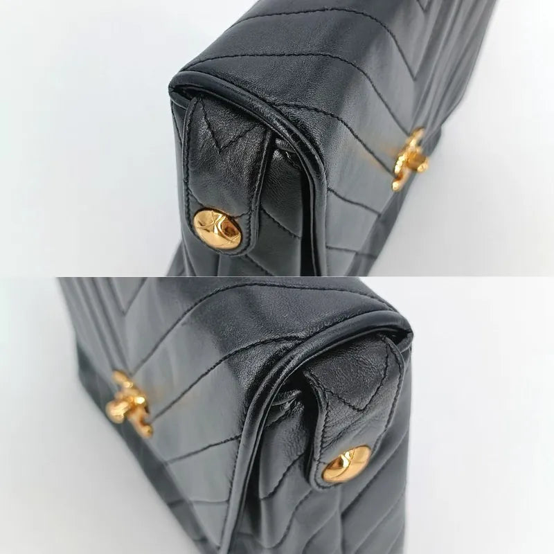 ra493-chanel-vintage-black-lambskin-chevron-flap-bag