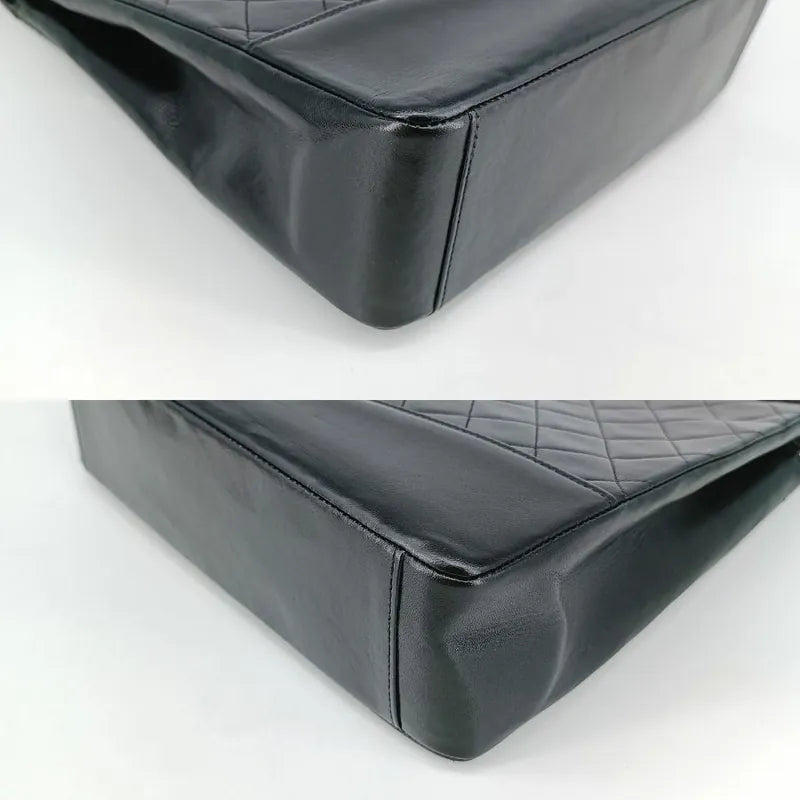 ra071-chanel-vintage-black-lambskin-quilted-31-tote-bag