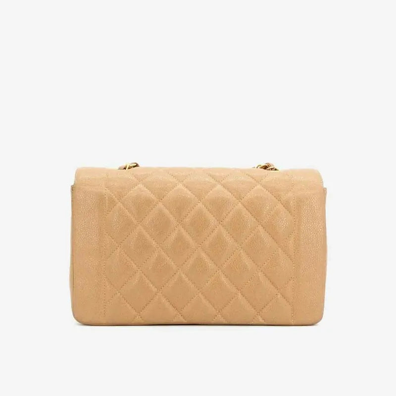 jah44-chanel-vintage-beige-caviar-25cm-diana-flap-bag