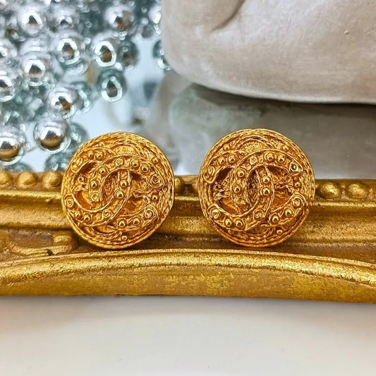 c465-chanel-vintage-earring