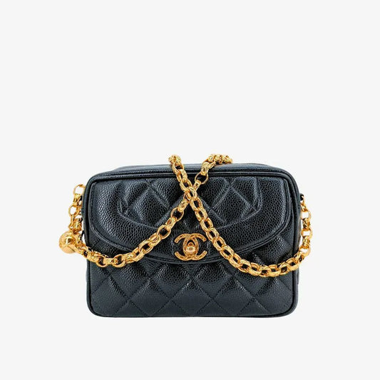 rb877-chanel-vintage-black-caviar-leather-gold-chain-camera-bag