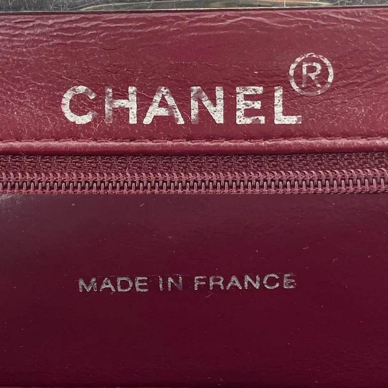 jx723-chanel-vintage-black-lambskin-quilted-kisslock-handbag