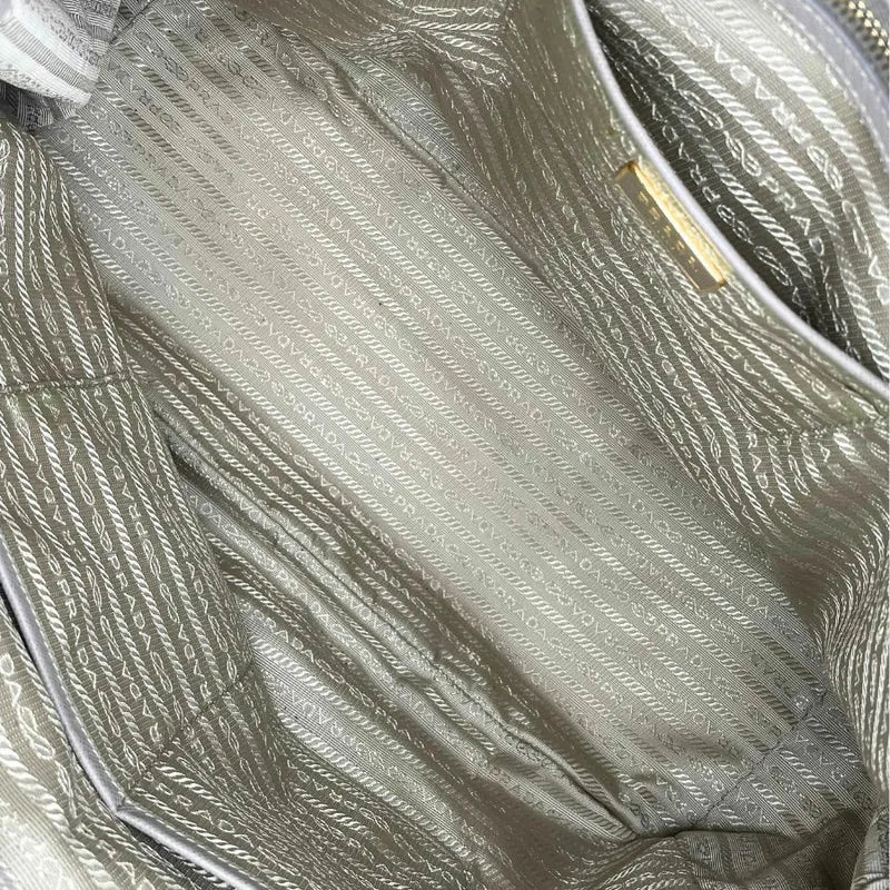 c552-prada-grey-leather-large-galleria-saffiano-handbag