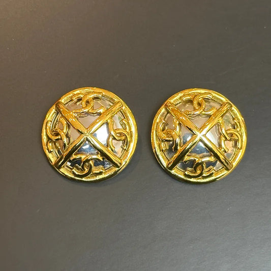 rc395-chanel-1993-cc-stud-clip-on-earrings