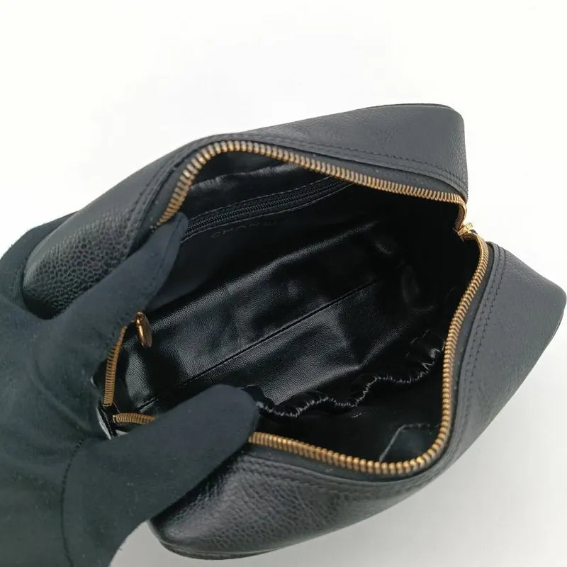 jt265-chanel-vintage-black-caviar-leather-cosmetic-bag