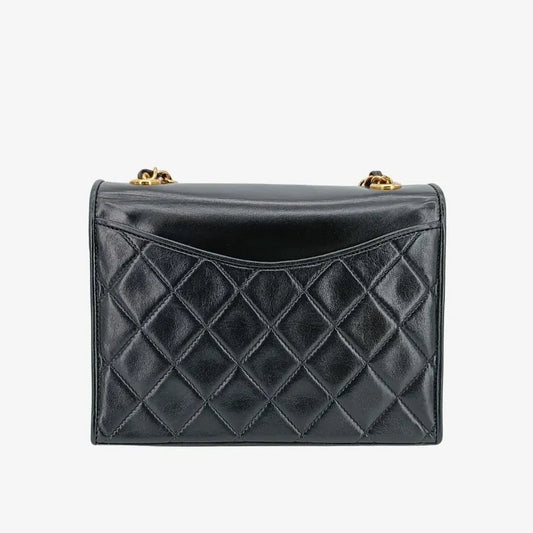 js913-chanel-vintage-black-lambskin-quilted-flap-bag