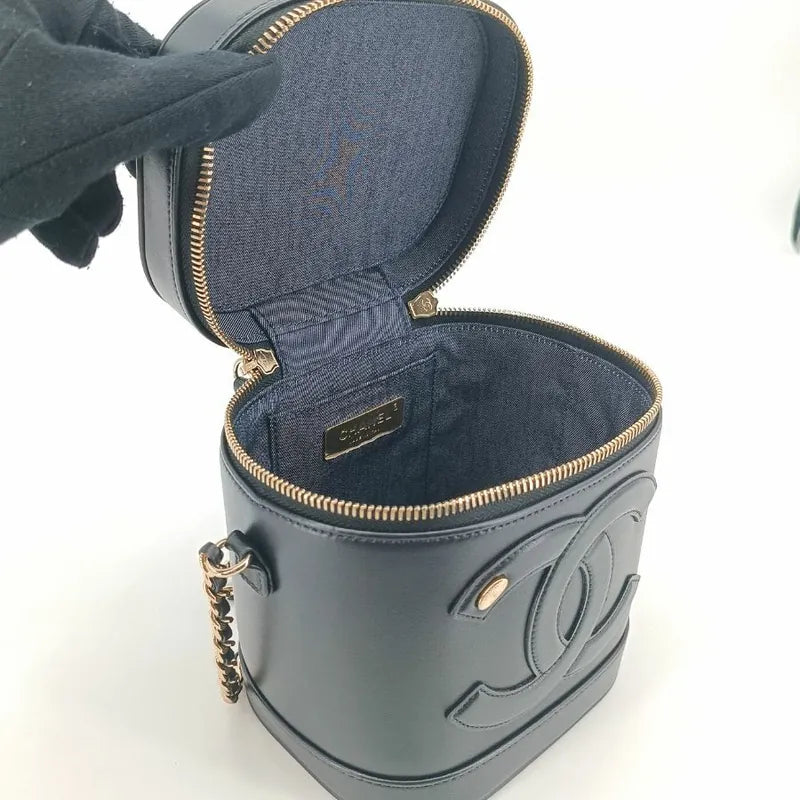 ra179-chanel-black-lambskin-vanity-case-bag