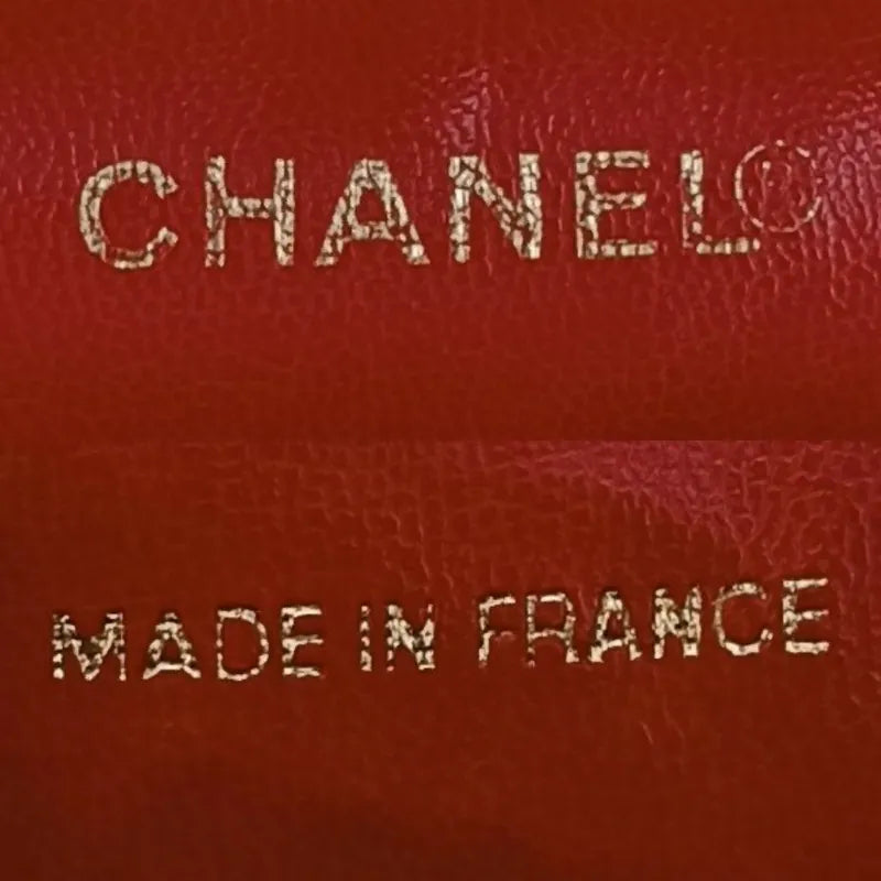 ra690-chanel-vintage-red-caviar-leather-cosmetic-bag
