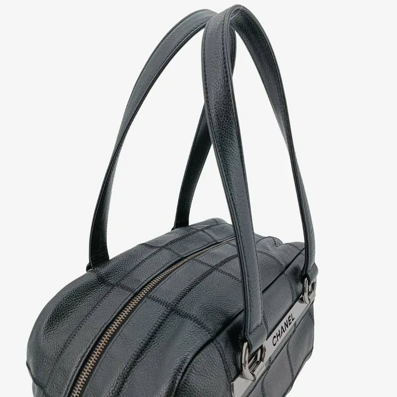 rb030-chanel-vintage-black-caviar-leather-chocolate-bar-handbag