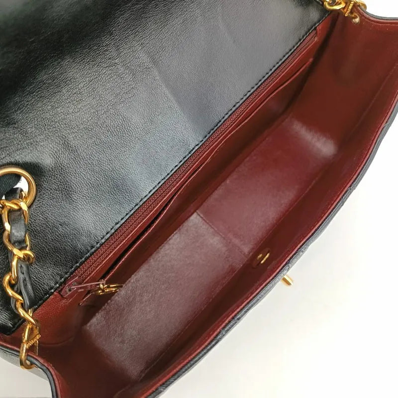 c403-chanel-vintage-black-lambskin-25cm-diana-flap-bag