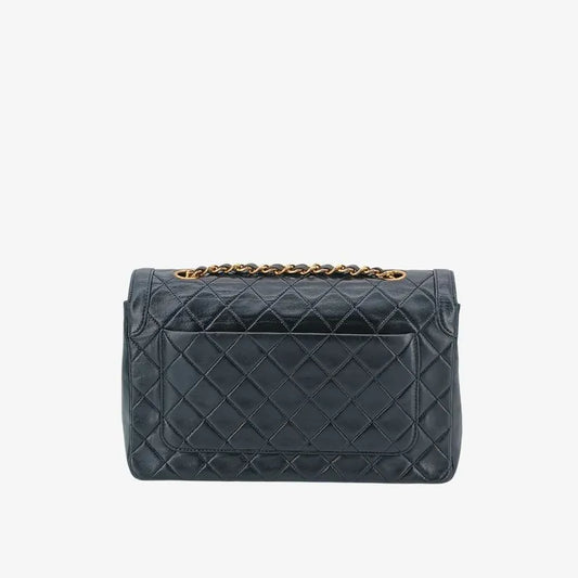 jr534-chanel-vintage-black-lambskin-quilted-flap-bag