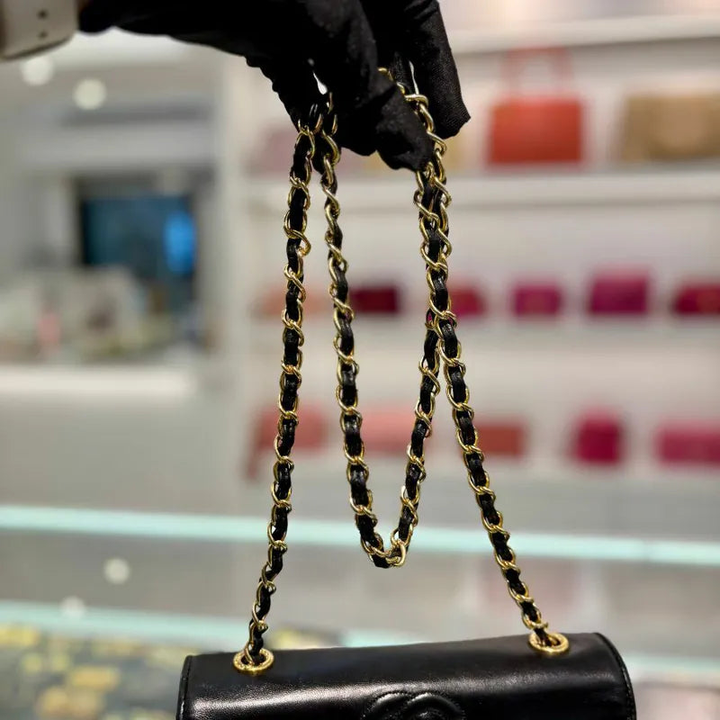 rc397-chanel-vintage-black-lambskin-quilted-flap-bag