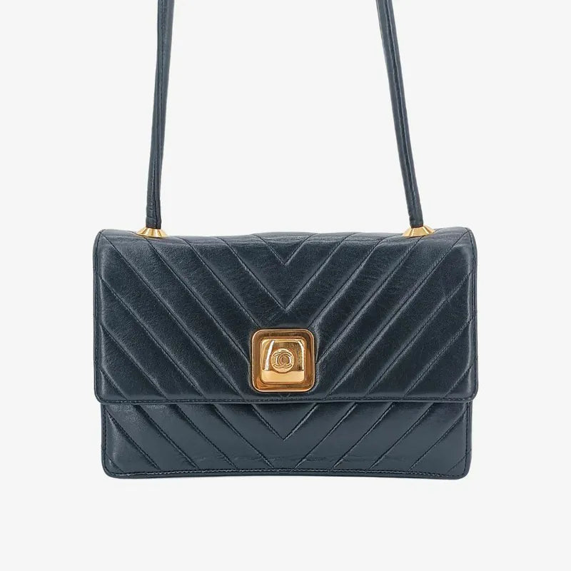 ju351-chanel-vintage-black-lambskin-chevron-push-lock-flap-bag
