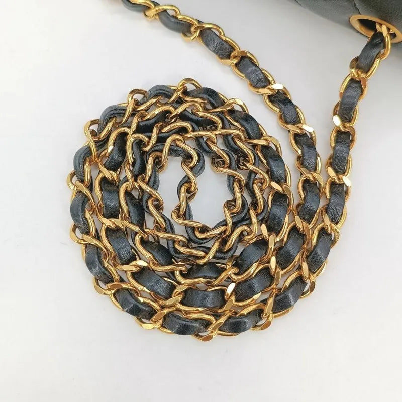 ra210-chanel-vintage-black-lambskin-quilted-flap-bag