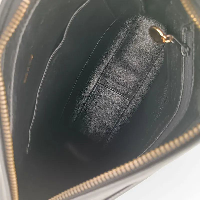 ra065-chanel-vintage-black-caviar-leather-quilted-camera-bag