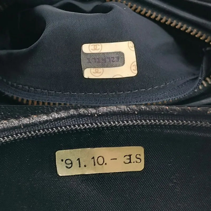 c437-chanel-vintage-black-lambskin-quilted-camera-bag